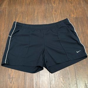 Nike shorts with drawstring and pockets, pinstripe